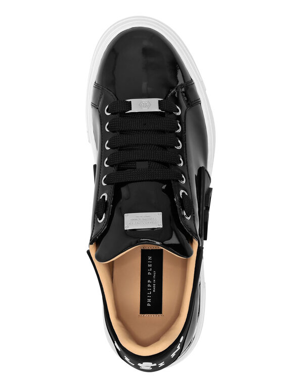 Patent Leather Lo-Top Sneakers Hexagon
