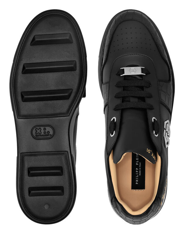 Low-Top Sneakers