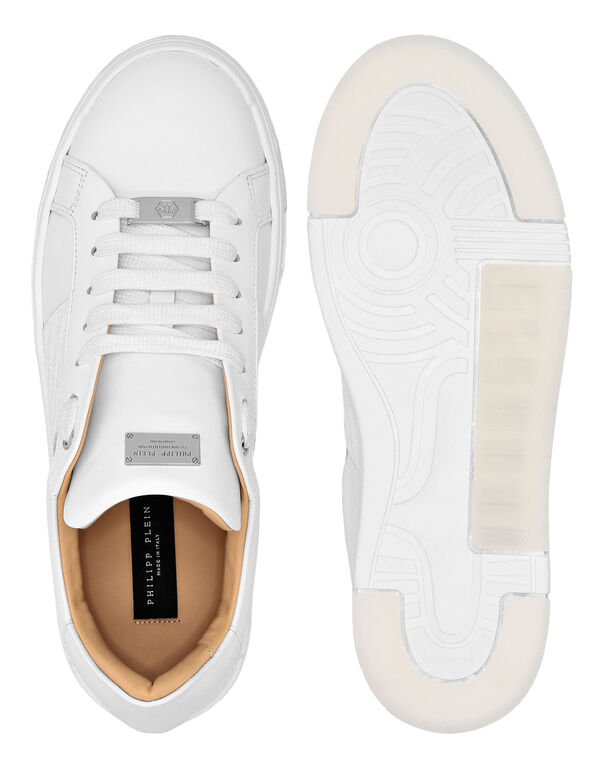 Leather Lo-Top Sneakers Monogram