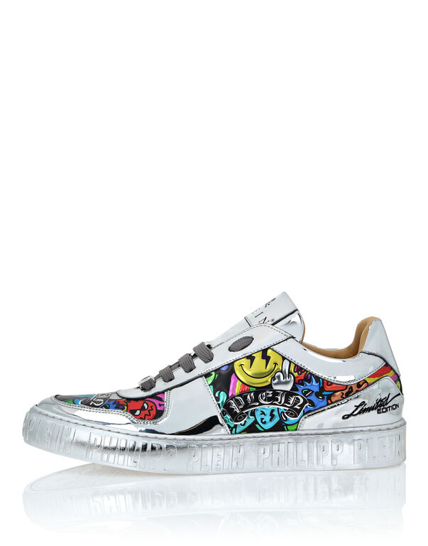 Mirror Leather Lo-Top Sneakers Smile