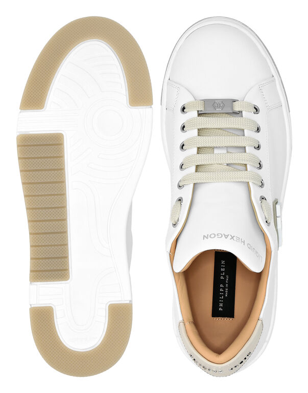 Leather Lo-Top Sneakers Hexagon