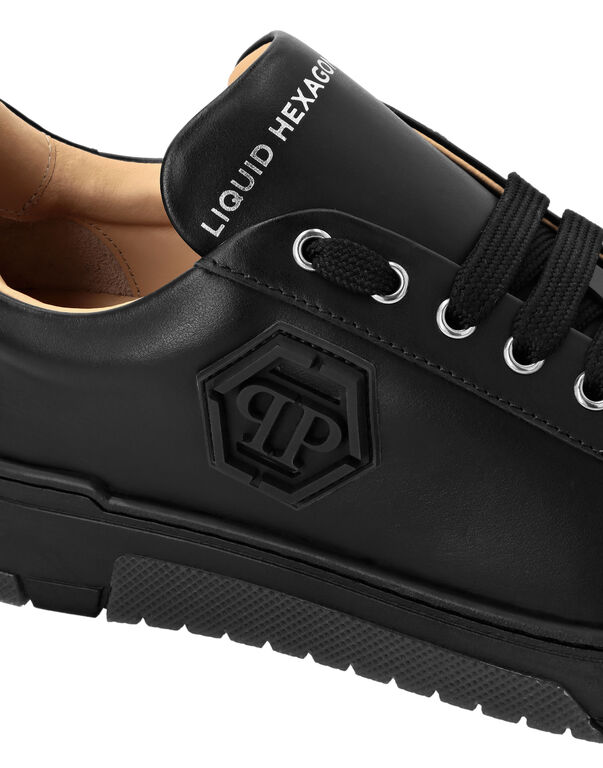 Leather Lo-Top Sneakers Hexagon