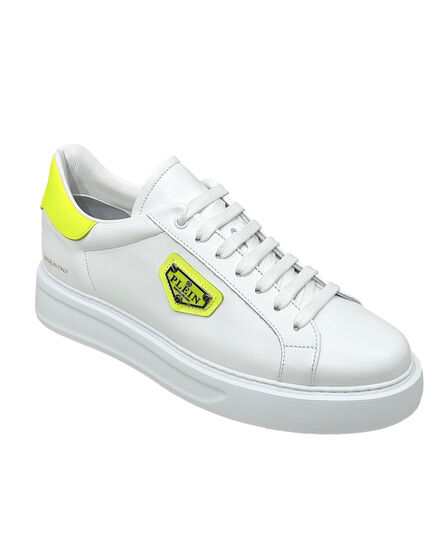 Low-Top Sneakers Titan Plein