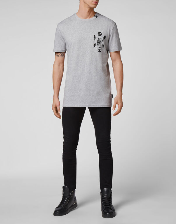 T-shirt Round Neck SS stones Skull