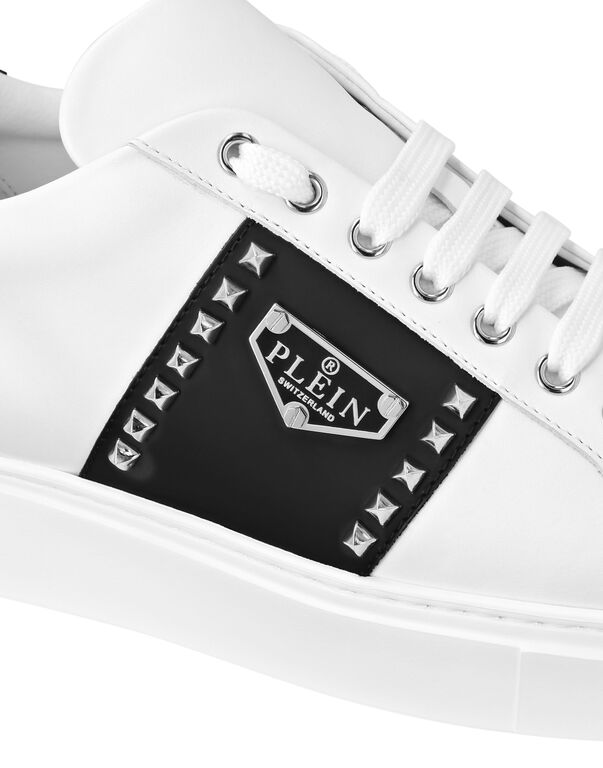 Nappa Leather Lo-Top Sneakers Hexagon