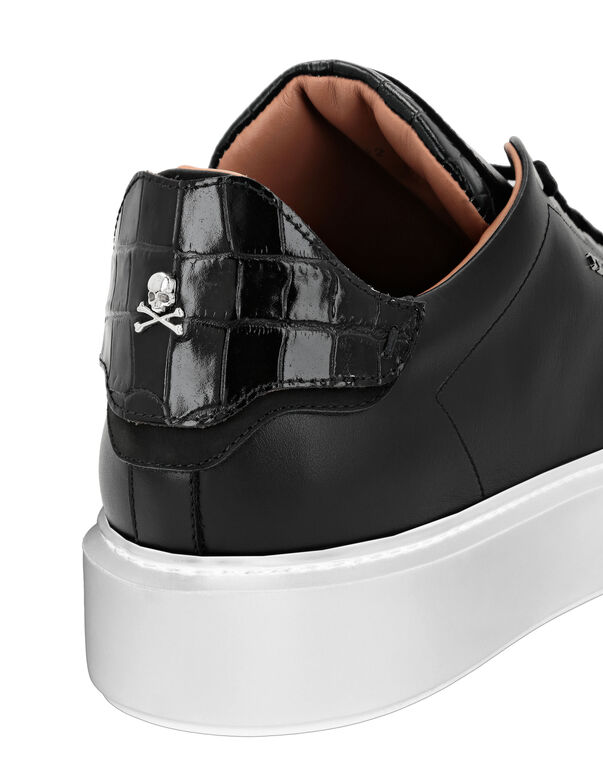 Louis Vuitton Silver Patent Calfskin Leather Low Top Spaceship