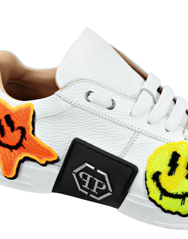 Leather Lo-Top Sneakers Smile Graffiti