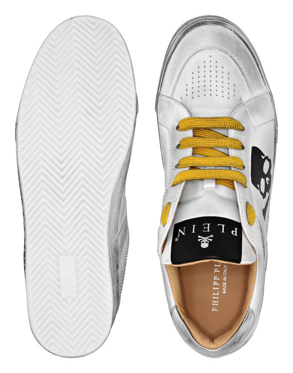 Leather Lo-Top Sneakers Retrokickz TM